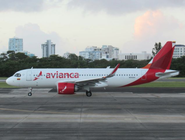 Airbus A320 (N919AV)