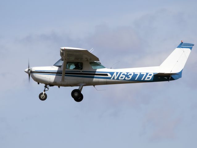 Cessna 152 (N6377B)