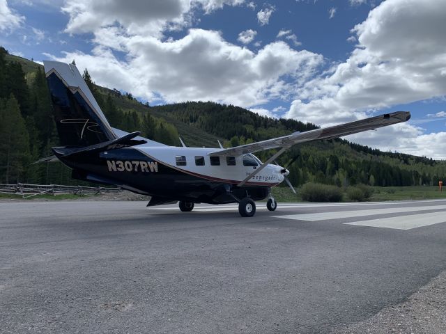 Quest Kodiak (N307RW)