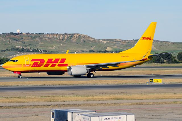 Boeing 737-700 (EC-OBQ)
