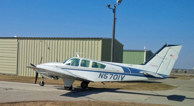 Beechcraft 55 Baron (N5701V)