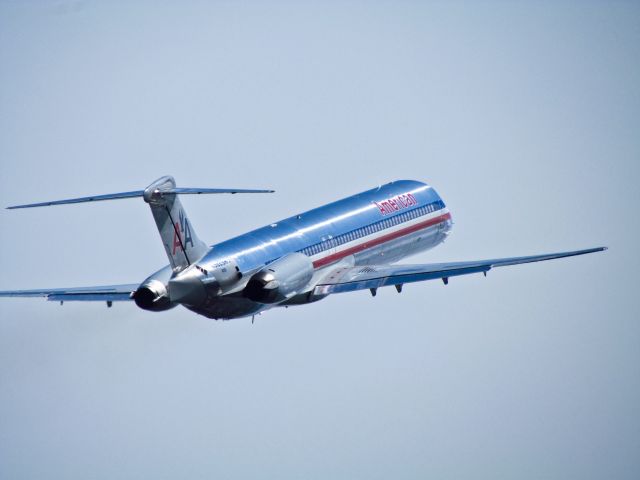 McDonnell Douglas MD-83 (N9629H)