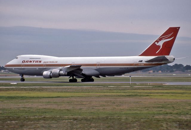 Boeing 747-200 (VH-EBH) - QANTAS - BOEING 747-238B - REG : VH-EBH (CN 20842/238) - ADELAIDE INTERNATIONAL AIRPORT SA. AUSTRALIA - YPAD 6/7/1984