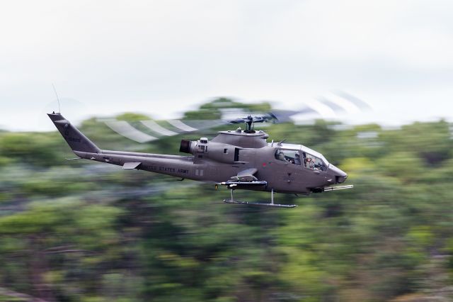 DEBORDE-ROLLAND Cobra (N826HF) - 1967 Bell AH-1F Cobra flying during the Sky Soldiers "Rescue at Dawn" performance at the 2015 Tico Warbird Airshow. 