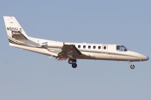 Cessna Citation V (N905LC) - Citation on short final for RWY 1