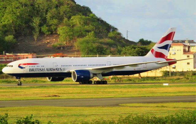 Boeing 777-200 (G-RAES)