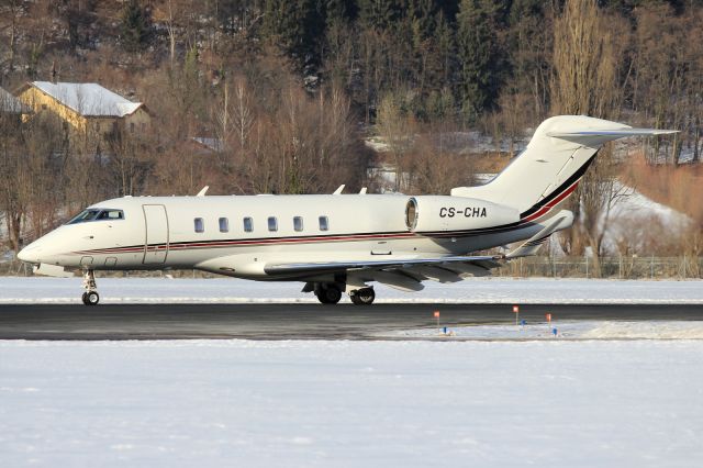 Canadair Challenger 350 (CS-CHA)