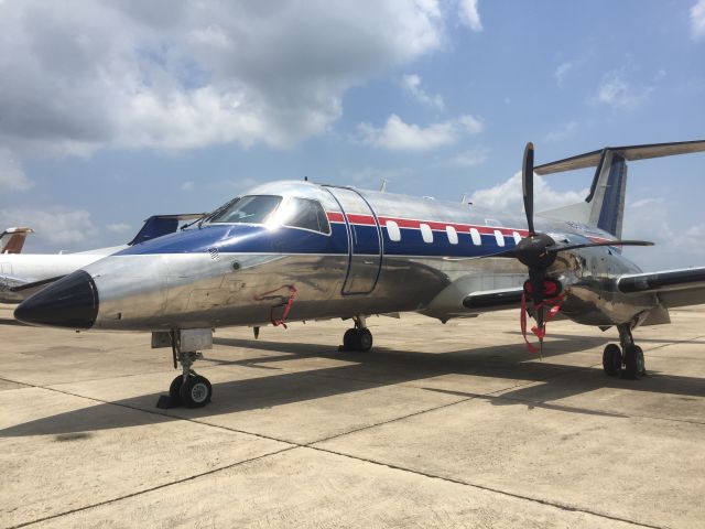 Embraer EMB-120 Brasilia (N561SW) - Texas heat makes these Brazilians look good!