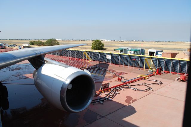 McDonnell Douglas DC-10 (N603AX)