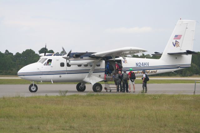 De Havilland Canada Twin Otter (N24HV)