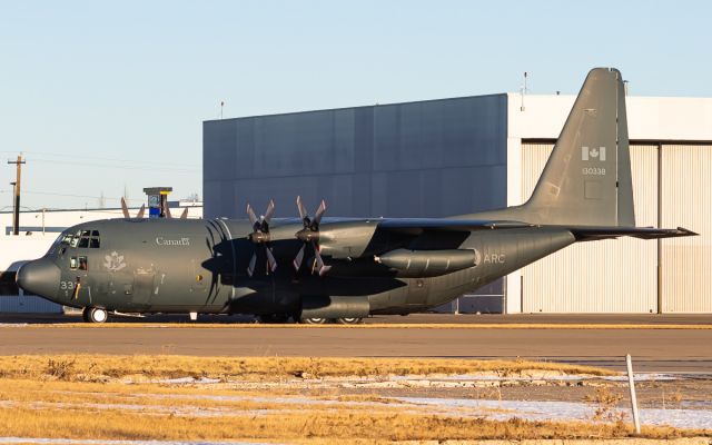 Lockheed C-130 Hercules (13-0338)