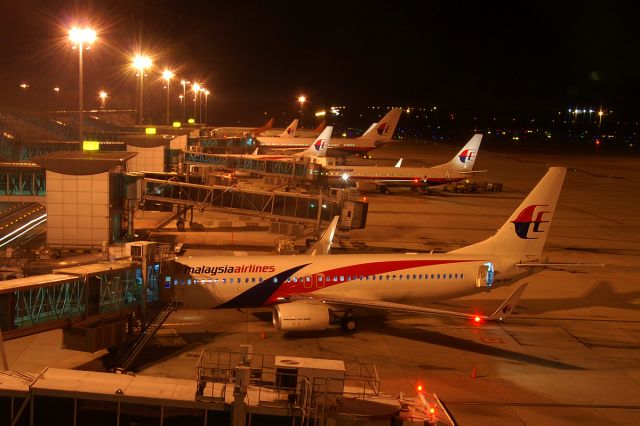Boeing 737-800 (9M-MXH)