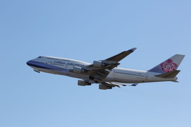 Boeing 747-400 (B-18201)