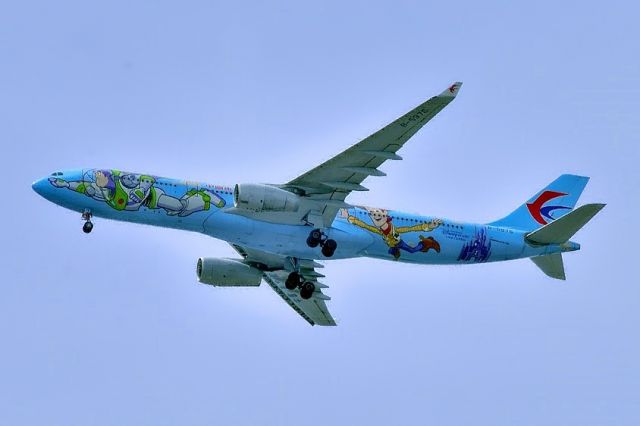 Airbus A330-300 (B-5976) - Toy Stories!