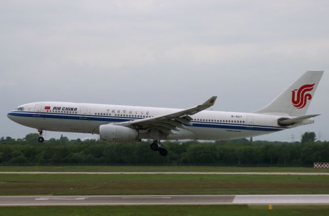 Airbus A330-300 (B-6117)