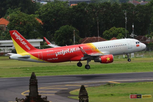 Airbus A320 (VN-A675)