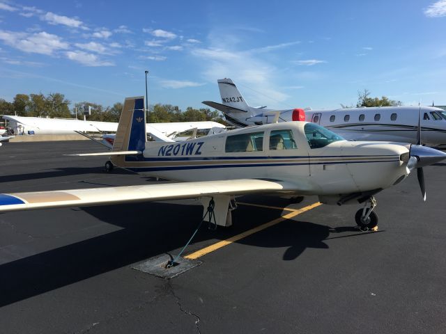 Mooney M-20 (N201WZ)