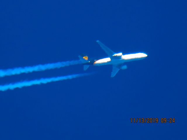 BOEING 767-300 (N365UP)