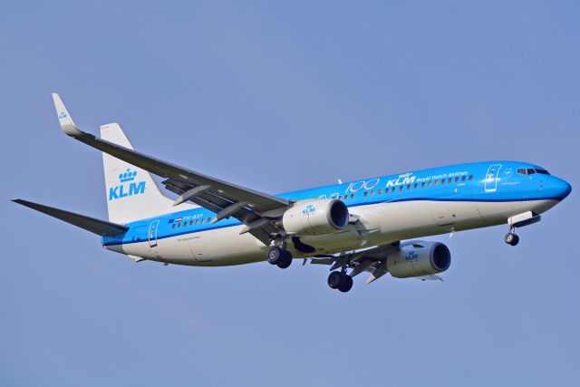 Boeing 737-800 (PH-BXF)