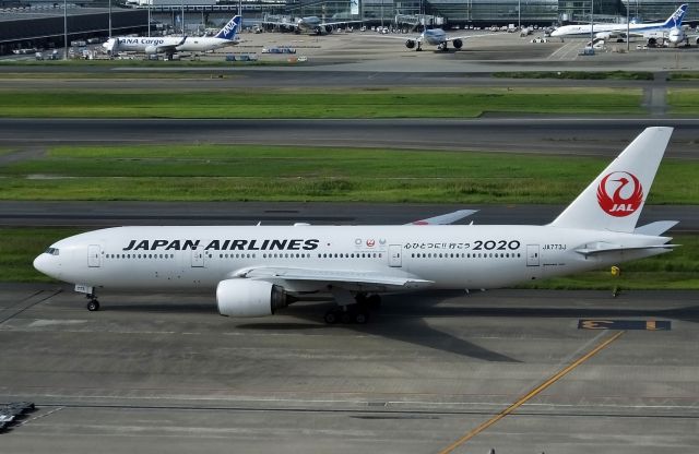 Boeing 777-200 (JA773J) - Taxing at HND (2017/09/19)