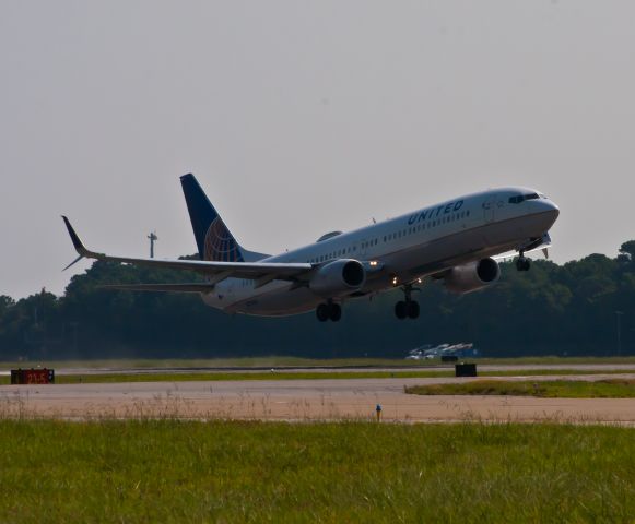 Boeing 737-900 (N39450)