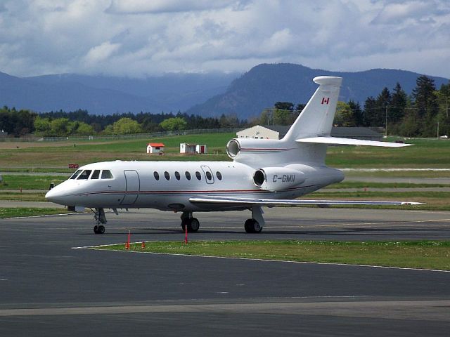 Dassault Falcon 50 (C-GMII)