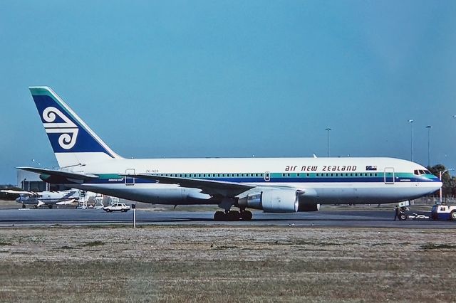 ZK-NBA — - AIR NEW ZEALAND - BOEING 767-219/ER - REG : ZK-NBA (CN 23326/124) - ADELAIDE INTERNATIONAL AIRPORT SA. AUSTRALIA - YPAD 14/6/1990 35MM SLIDE CONVERSION USING A LIGHTBOX AND A NIKON L810 DIGITAL CAMERA IN THE MACRO MODE.