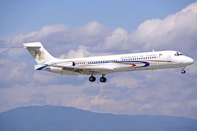 McDonnell Douglas MD-87 (TT-ABC)