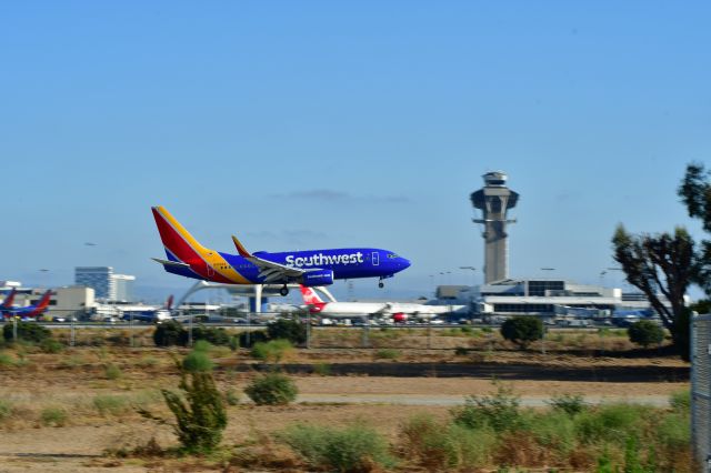 Boeing 737-700 (N788SA)