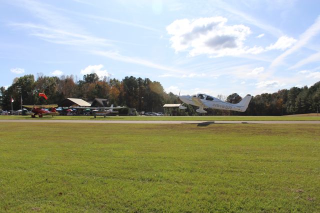 Cirrus SR-22 (N919SR) - Climb out from BQ1