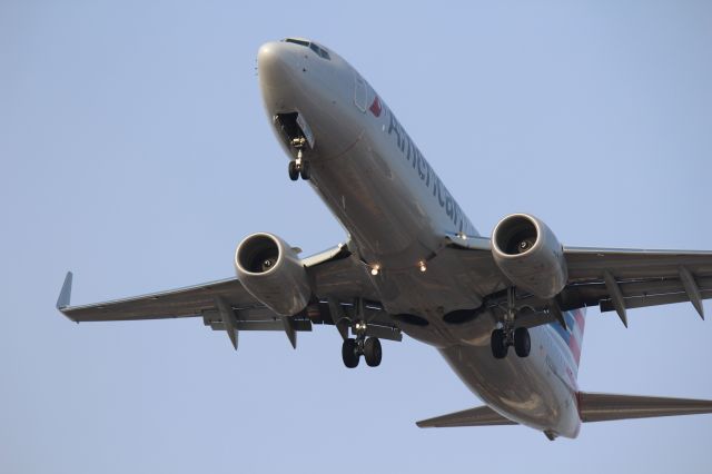 Boeing 737-800 (N929NN) - LANDING 10C