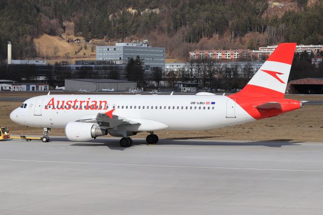 Airbus A320 (OE-LBU)