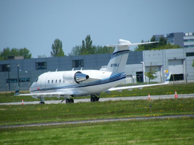 Canadair Challenger (N71NJ) - N71NJ EINN 29/05/13