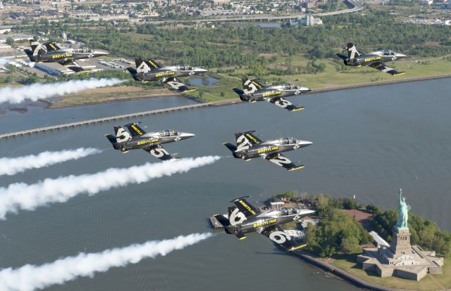 Aero L-39 Albatros — - Breitling Jet Team in NYC