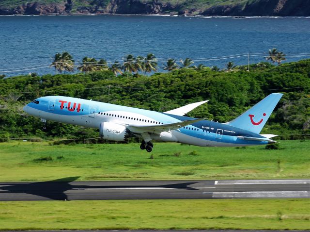 Boeing 787-8 (G-TUIC)