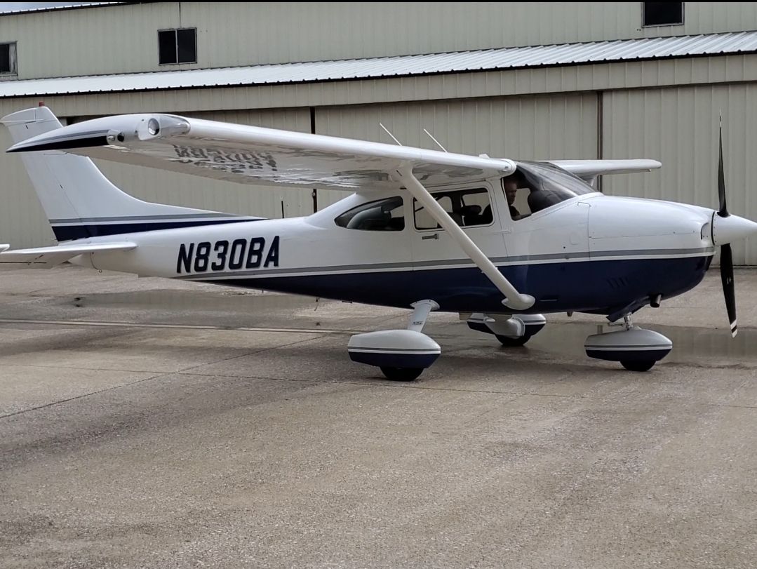 Cessna Skylane (N830BA)