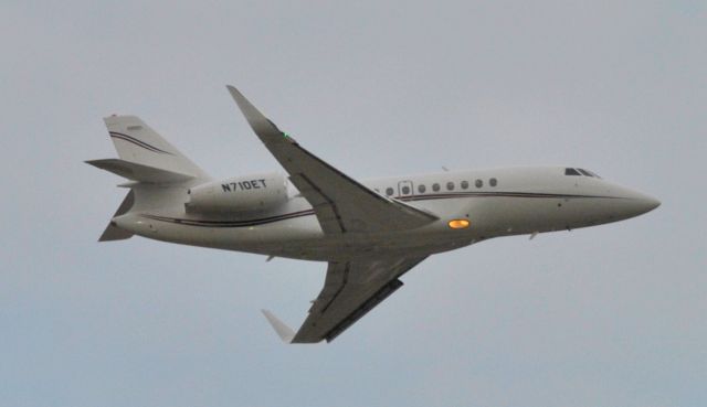 Dassault Falcon 2000 (N710ET)