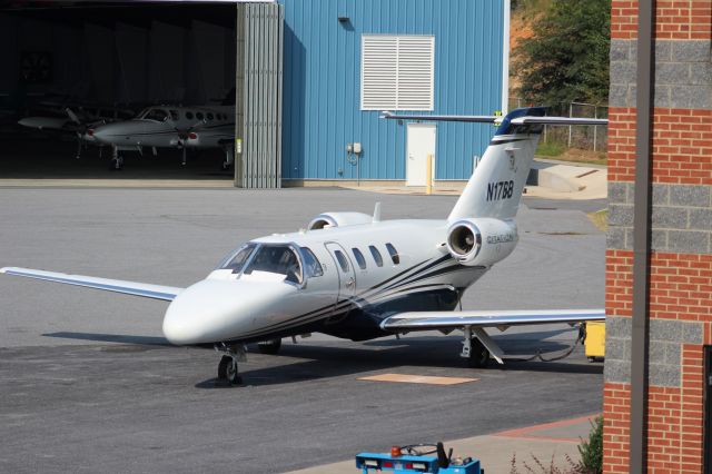 Cessna Citation CJ1 (N17BB)