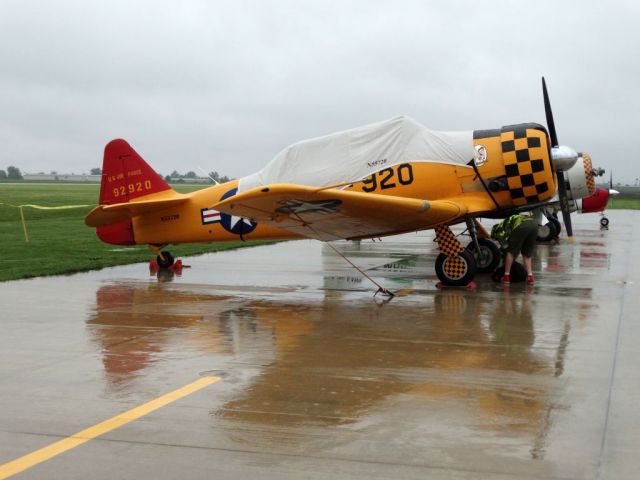 North American T-6 Texan (N55720)