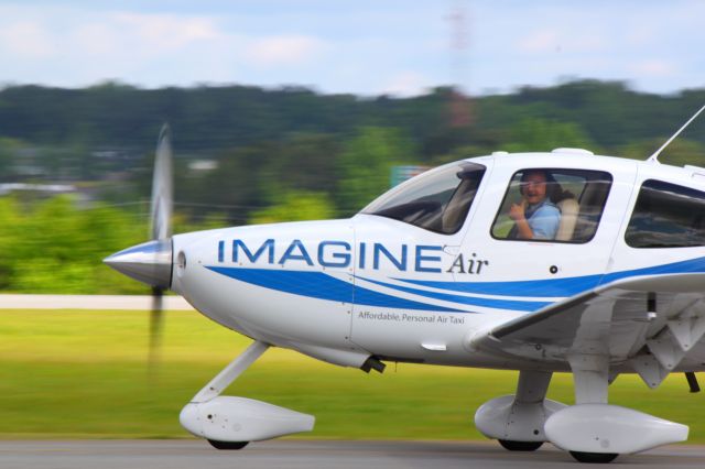 Cirrus SR-22 (N822SG)