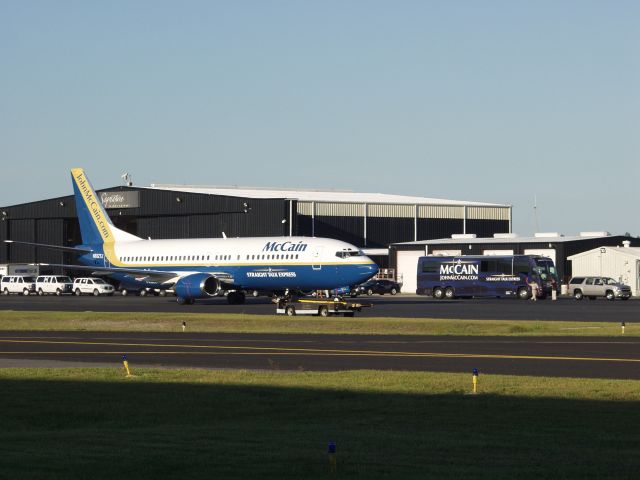 Boeing 737-700 (N802TJ) - McCain visits Jacksonville, FL