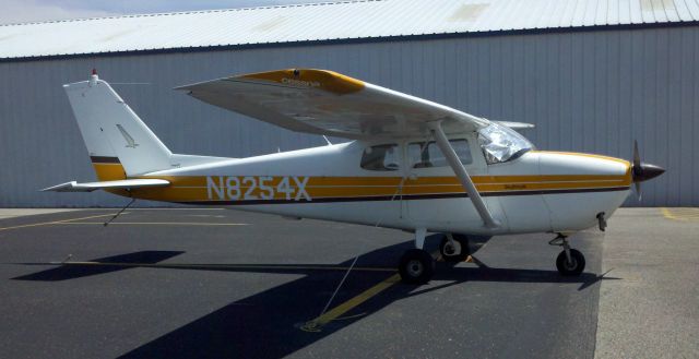 Cessna Skyhawk (N8254X)