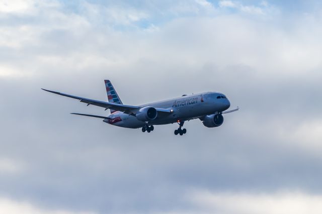 Boeing 787-9 Dreamliner (N839AA) - An American Airlines 787-9 landing at DFW on 11/25/22. Taken with a Canon 850D and Tamron 70-200 G2 lens.