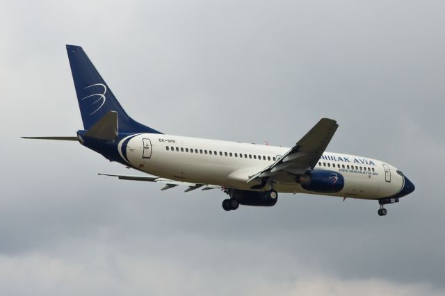 Boeing 737-800 (EK-SHD)