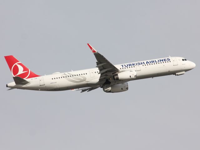 Airbus A321 (TC-JTE)