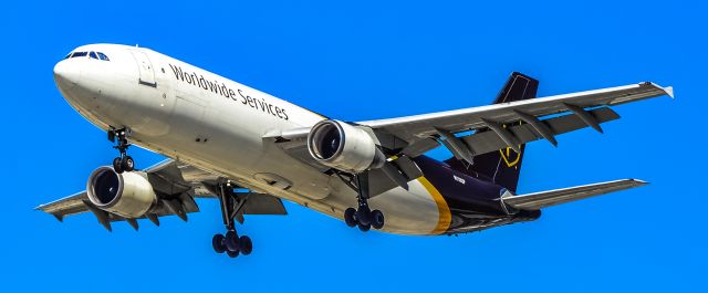Airbus A300F4-600 (N138UP) - N138UP United Parcel Service (UPS) Airbus A300F4-622R s/n 821 - Las Vegas Harry Reid International Airport KLASbr /Photo: Tomás Del Corobr /March 25, 2025