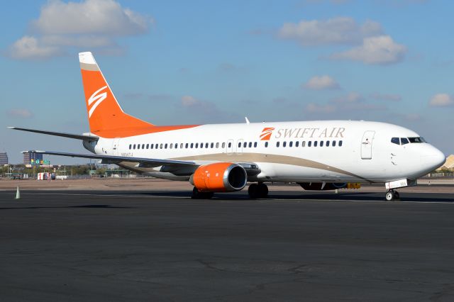 BOEING 737-400 (N804TJ)