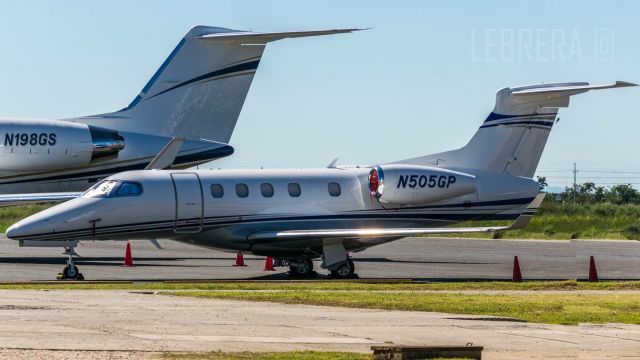 Embraer Phenom 300 (N505GP)