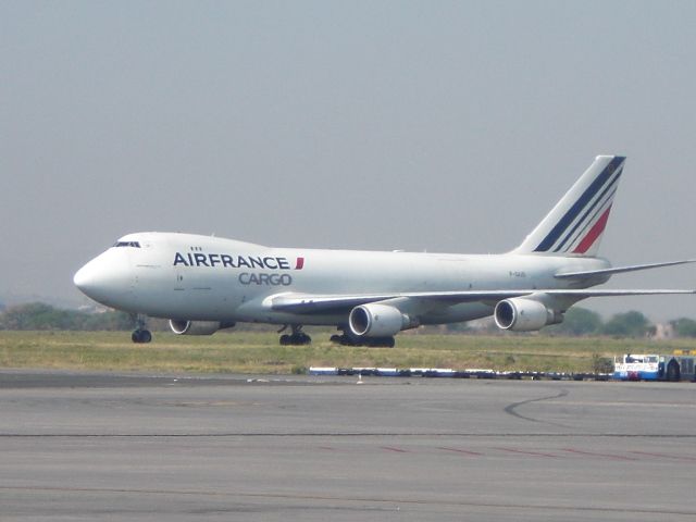 Boeing 747-400 (F-GIUD)