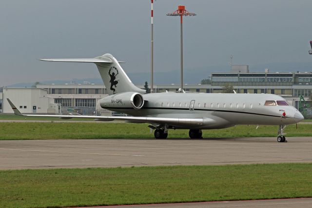 Bombardier Global Express (9H-OPE)